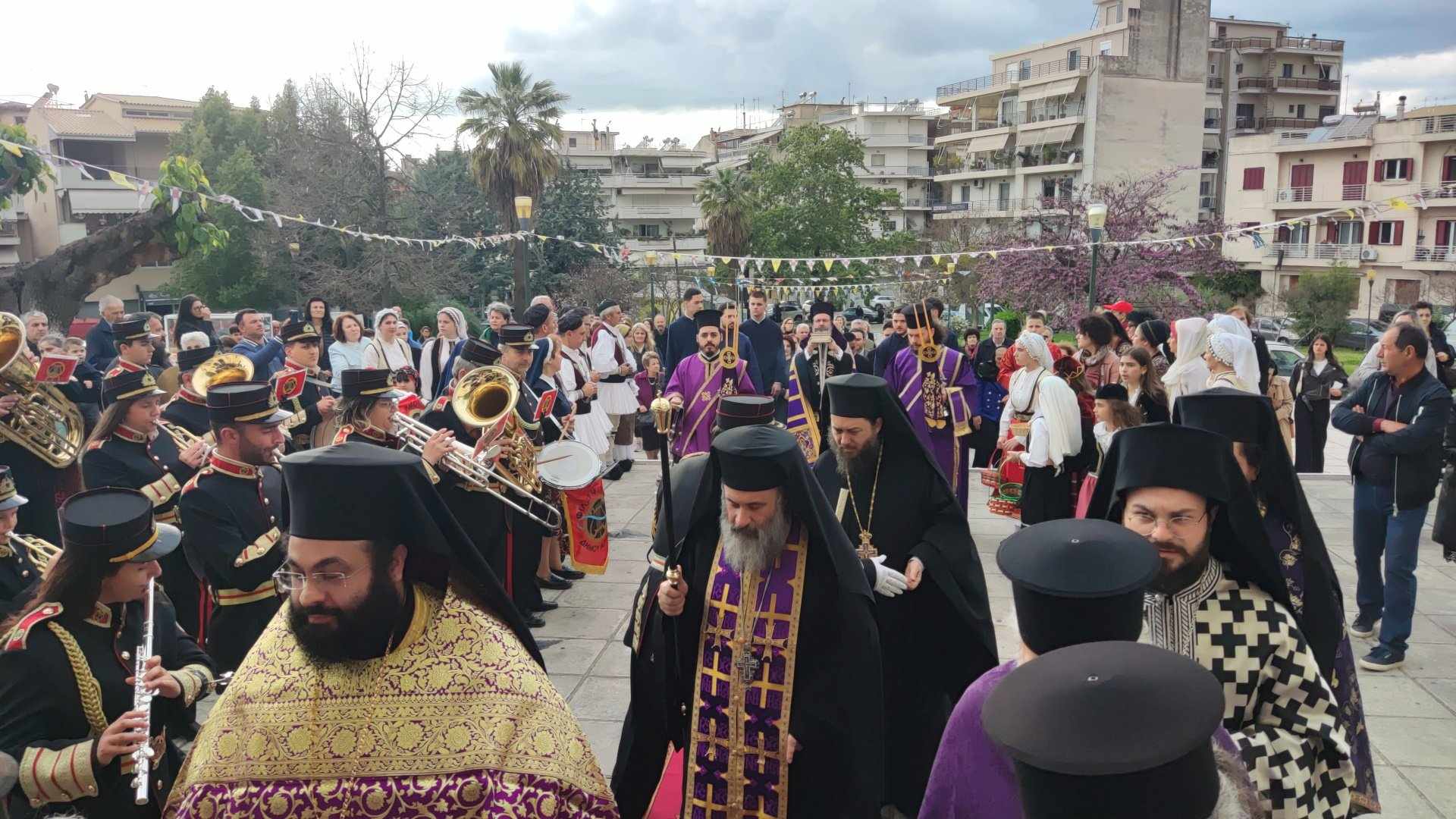 agrinio agia triada upodoxi axranton pathon8