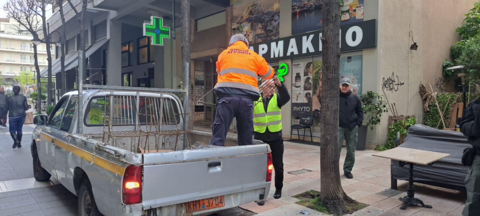 dimos agriniou trapezokathismata3